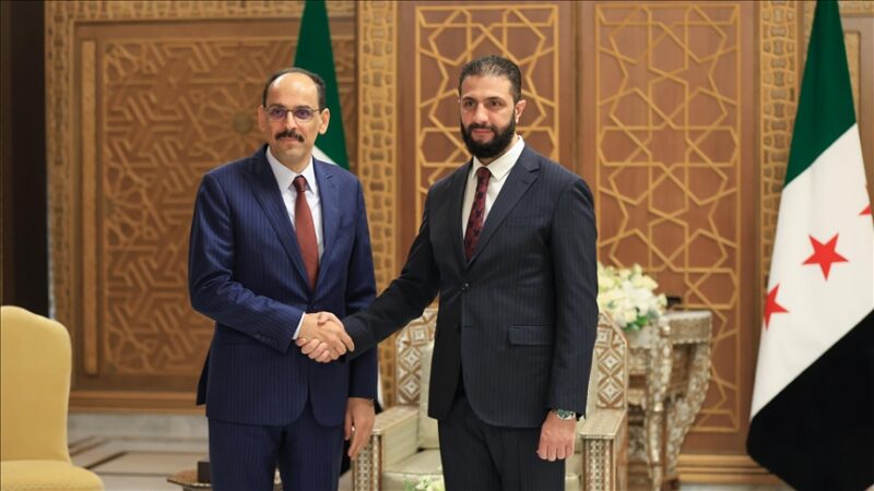 Ahmed al-Charaa et le chef du MIT discutent sécurité et coopération à Damas