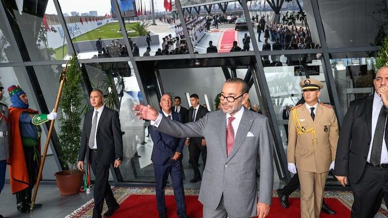 Maroc : Le Roi Mohammed VI lance des projets ferroviaires de 20 milliards de dirhams à Casablanca