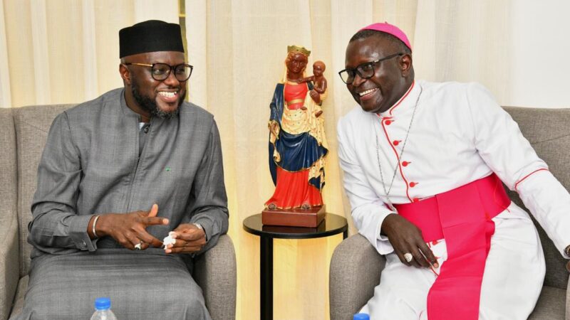 Dialogue islamo-chrétien : le Président de l’Assemblée nationale en visite auprès de Monseigneur André Guéye