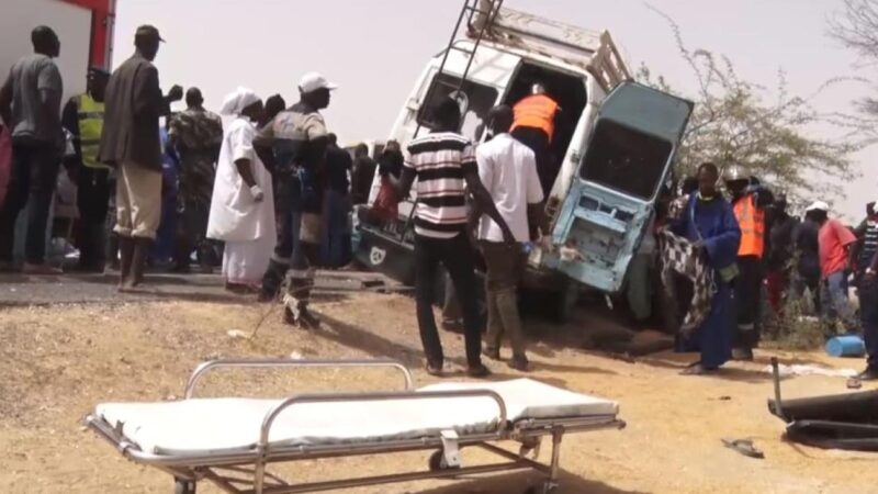 Saint-Louis : Un véhicule de la RTS détruit dans un accident, trois agents blessés