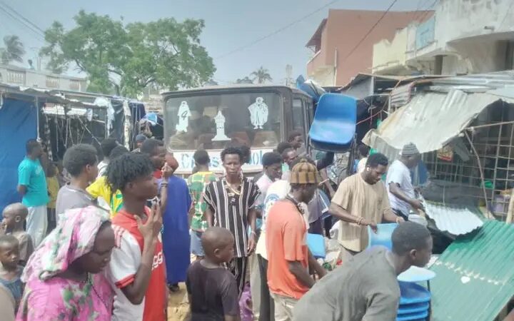 Retour du Gamou : un bus dérape au marché central de Mboro…