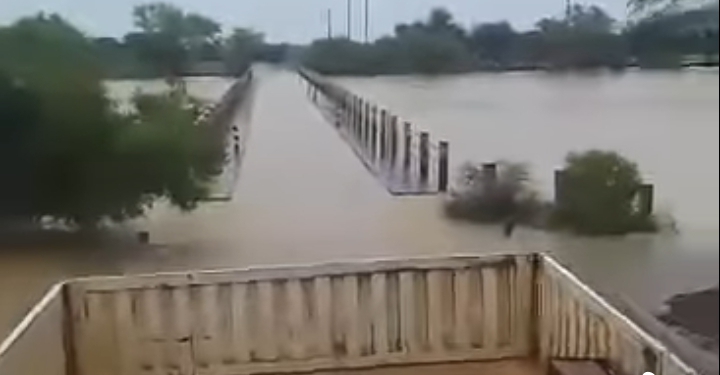 Pont d’Oréfondé (Matam): la circulation provisoirement interdite après la montée des eaux