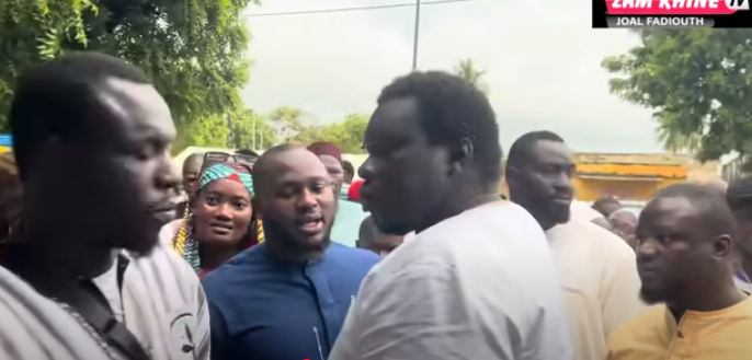 Joal pleure Mouhamed Ndiaye Robert : Modou Lo aux côtés de la famille (vidéo)