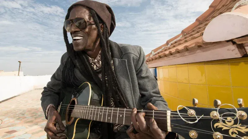 Sénégal – Cheikh Lô au sommet mondial : « Heureux de vous annoncer que Maame est numéro 1 »