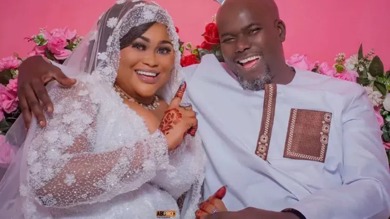 Sénégal – Carnet blanc : Le célèbre acteur Pathé Sène a dit &lsquo;oui&rsquo; à la femme de sa vie