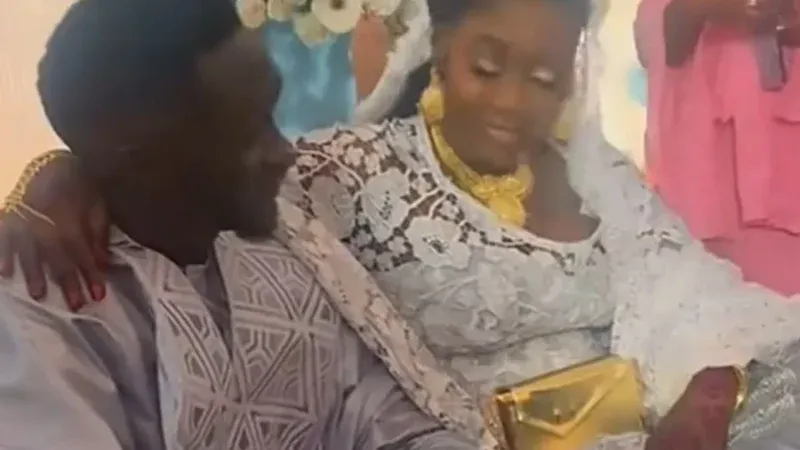 « Longue vie au petit prince » : L&rsquo;actrice Codou de la série « Famille Sénégalaise » baptise son fils au Sénégal (Vidéo)