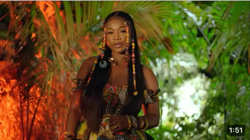 Sénégal – Musique : Mia Guissé lève le voile sur « Éclosion » et annonce un featuring avec Viviane (Vidéo)