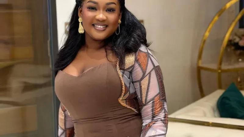 Sénégal : La nouvelle silhouette de Maman Aziz Ndiaye après une importante perte de poids (Photos)