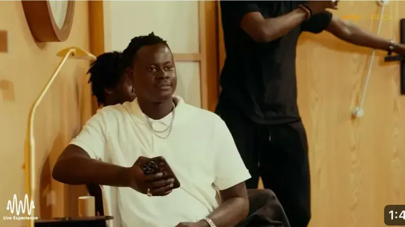 Sénégal – Duo intergénérationnel : Ashs The Best et Souleymane Faye « font frissonner » les fans avec un nouveau clip (Vidéo)