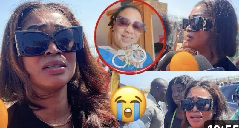 Sénégal – Condamnée avec sursis, la mère de Mame Ndiaye Savon soutenue au tribunal par Adji Mass (Vidéo)