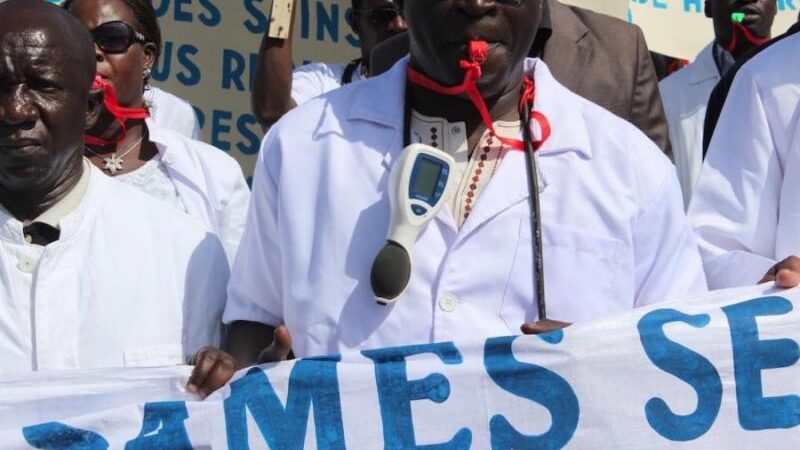 Santé : Les syndicats annoncent un préavis de grève de six mois…