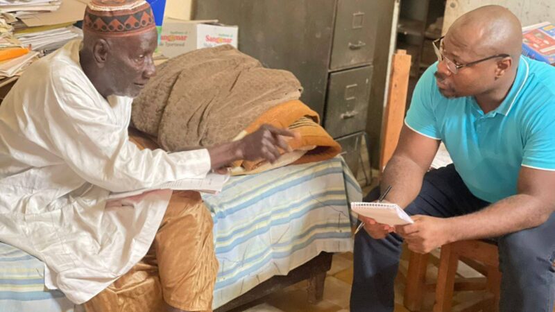 Guy Maruis Sagna apporte son soutien à Bocar Samba Dieye, « la bibliothèque vivante »