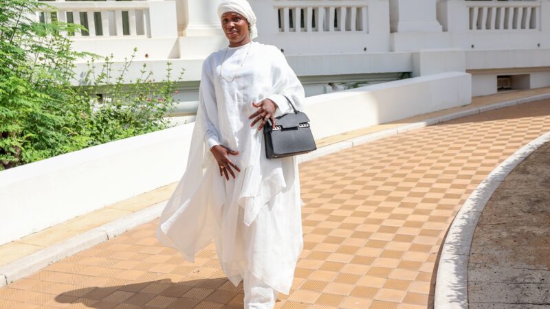 Fidèle à son style, Marie Khone Faye séduit encore une fois en Gambie…(photos)