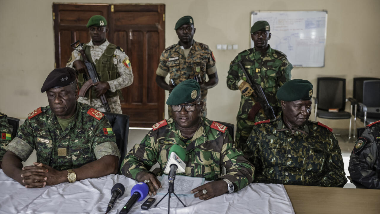 Guinée-Bissau : des militaires suspendent le processus électoral et annoncent prendre « le contrôle du pays »