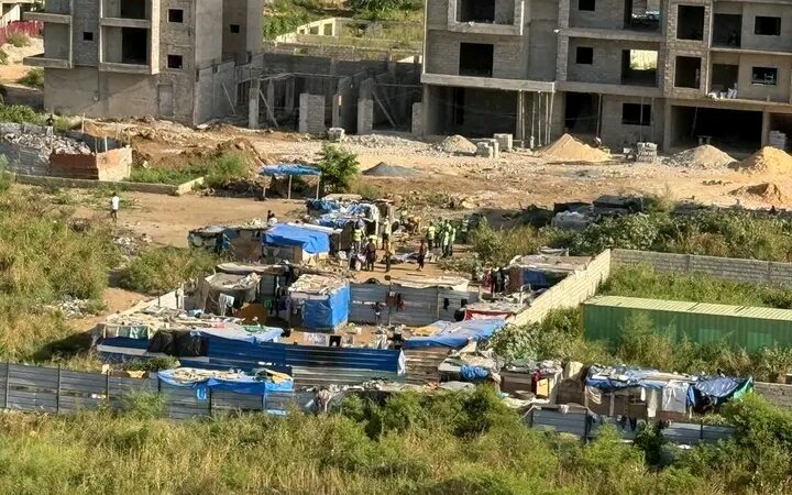 Opération de déguerpissement aux Almadies : Les abris de fortune démantelés sous haute surveillance