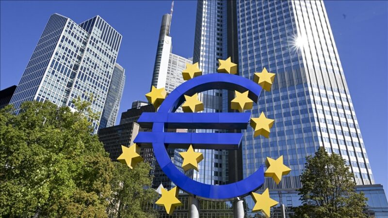 France : La fin du découvert automatique, une réforme jugée « inadaptée et disproportionnée » par les banques