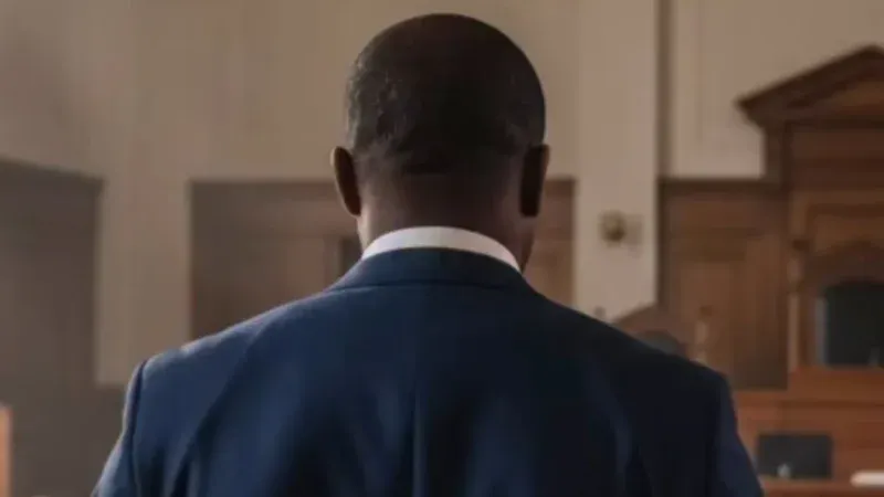 Sénégal – Affaire de coups et blessures : Un acteur de la série « Bété Bété » poursuivi en justice par sa compagne