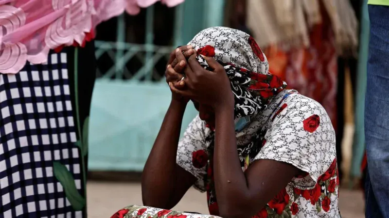 Sénégal : Attirée par une fausse loterie, elle perd les 550 000 F CFA de sa Oumra avant que l&rsquo;escroc ne soit arrêté