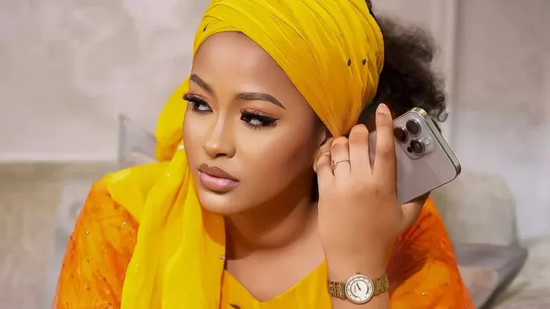 Sénégal – « Ils zappent ma boutique… » : Le cri du cœur d’Aïcha Rassoul sur les difficultés de son commerce à Thiès (Vidéo)