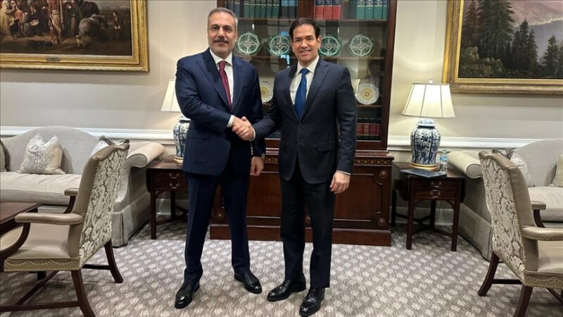 Dossier syrien aux États-Unis : Hakan Fidan alerte sur une « fragmentation supplémentaire » du pays