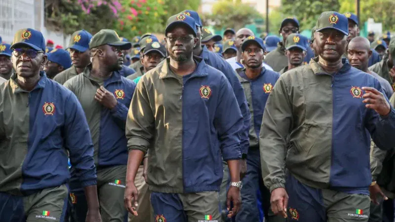 Sénégal – Randonnée avec l’armée : Le Président Diomaye Faye scelle l’union pour les JOJ 2026