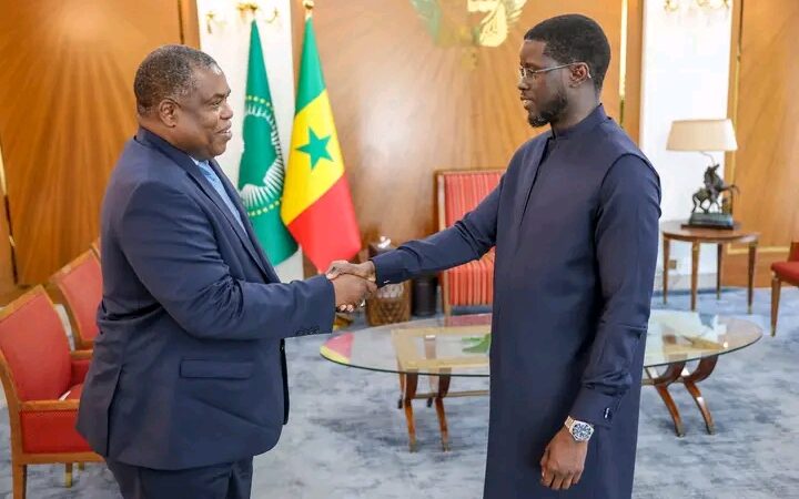 Palais : Diomaye Faye reçoit Mouhamadou Mansour Mbaye, Premier Président de la Cour suprême