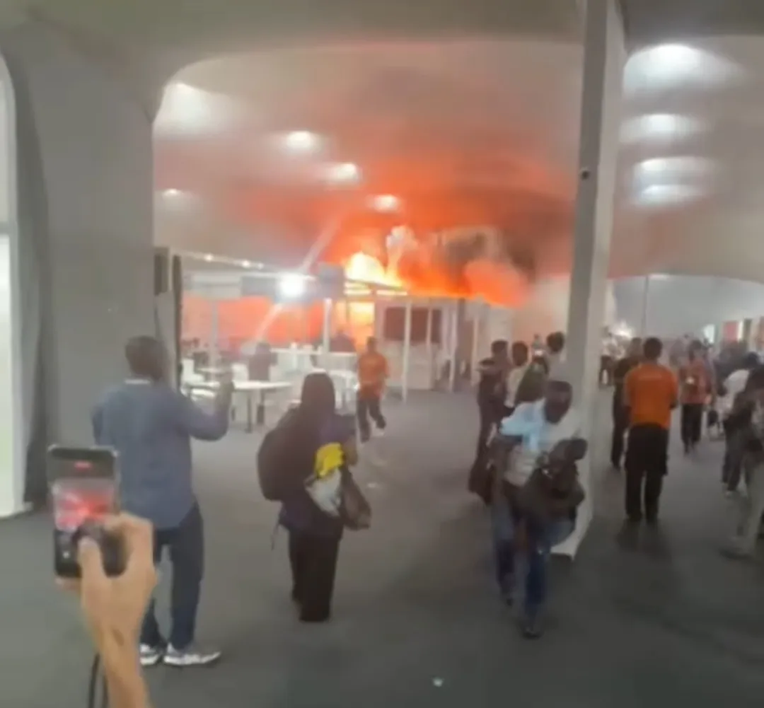 Brésil – COP30 : Un violent incendie au stand Africa suspend la conférence, le pavillon du Sénégal épargné