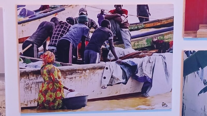 Sénégal : L&rsquo;Espace Artcanes expose la façade atlantique, une « rencontre avec les populations qui vivent de l’économie maritime »