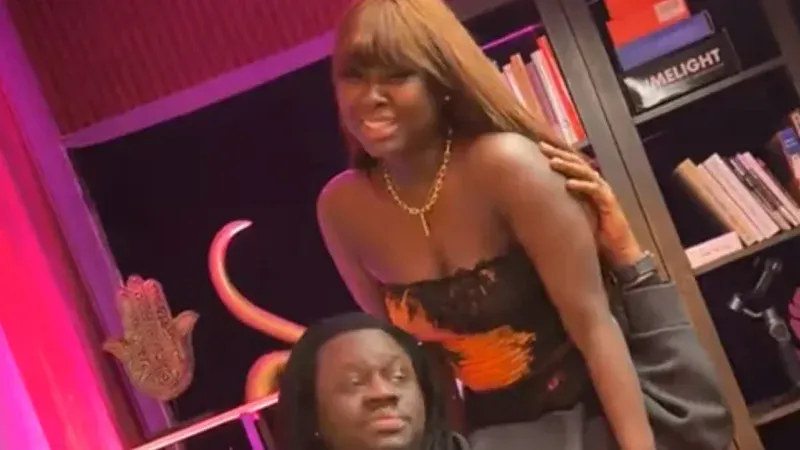 Union dans le showbiz au Sénégal – La déclaration d&rsquo;Omaro à Sokhna Bator : « Moy sama lumière » (Vidéo)
