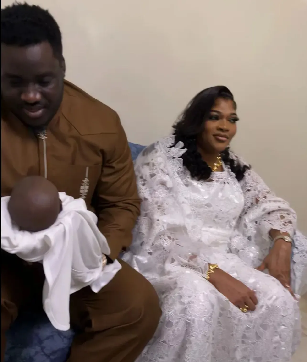 Sénégal – Baptême chez Balla Gaye 2 : La pose émouvante de Sa Thiès avec son homonyme (Photos)