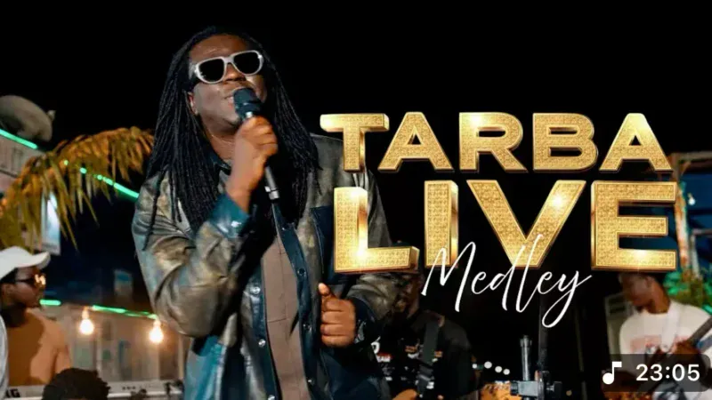 Sénégal – Musique : Tarba Mbaye revisite ses plus grands succès dans un live medley enflammé (Vidéo)