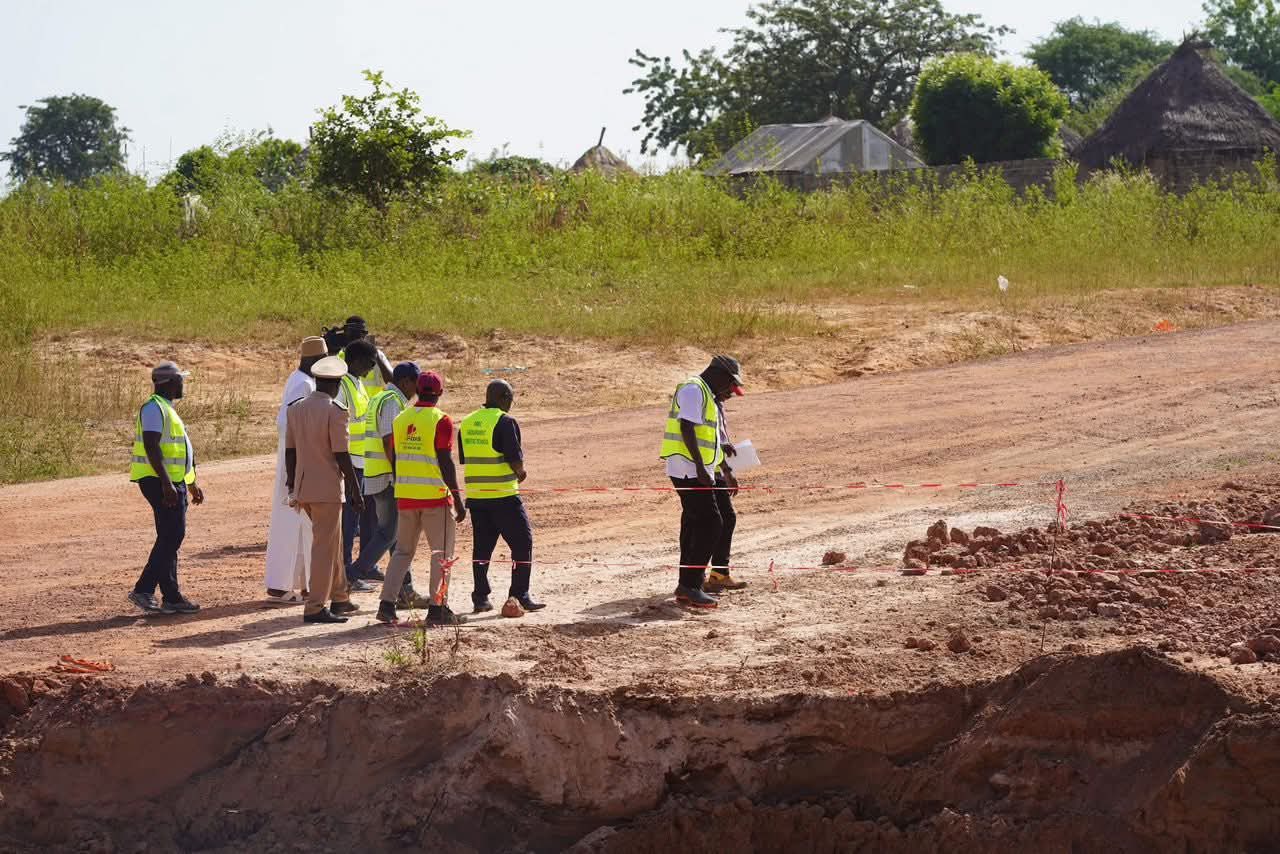 PUDC : Déthié Fall veille à la bonne exécution des travaux de la piste Maka Bélel–Paffa