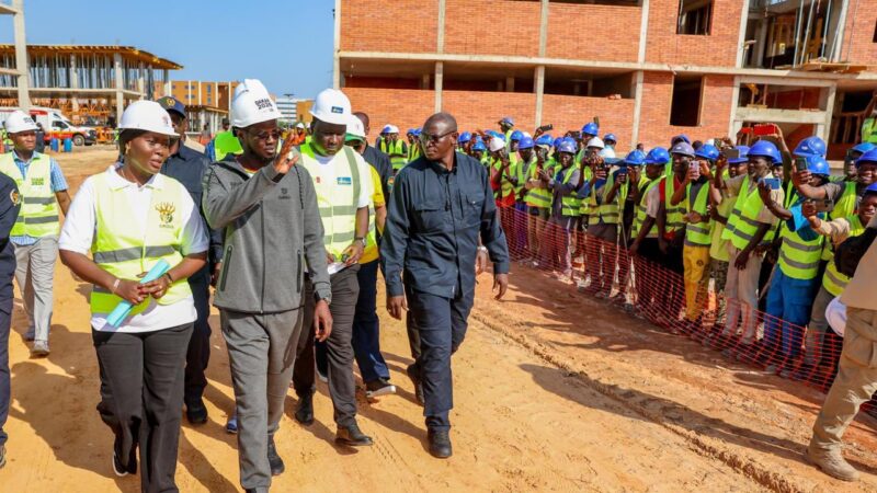 Le Président Bassirou Diomaye Faye en visite sur les sites des JOJ Dakar 2026 (photos)