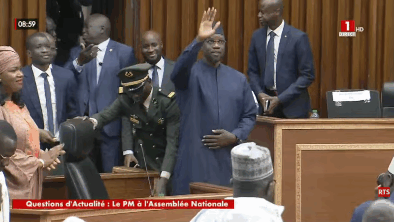 Standing ovation : un accueil chaleureux pour Sonko à l’Assemblée nationale (Vidéo)