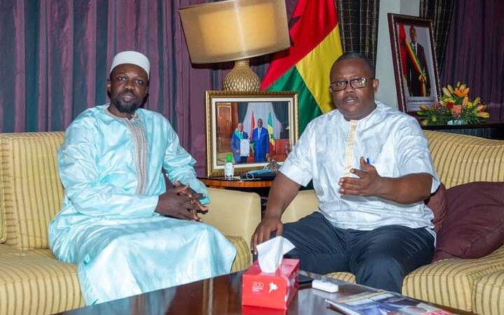 Coup d’État en Guinée-Bissau : Sonko dénonce une “combine” et appelle à la continuité du processus électoral