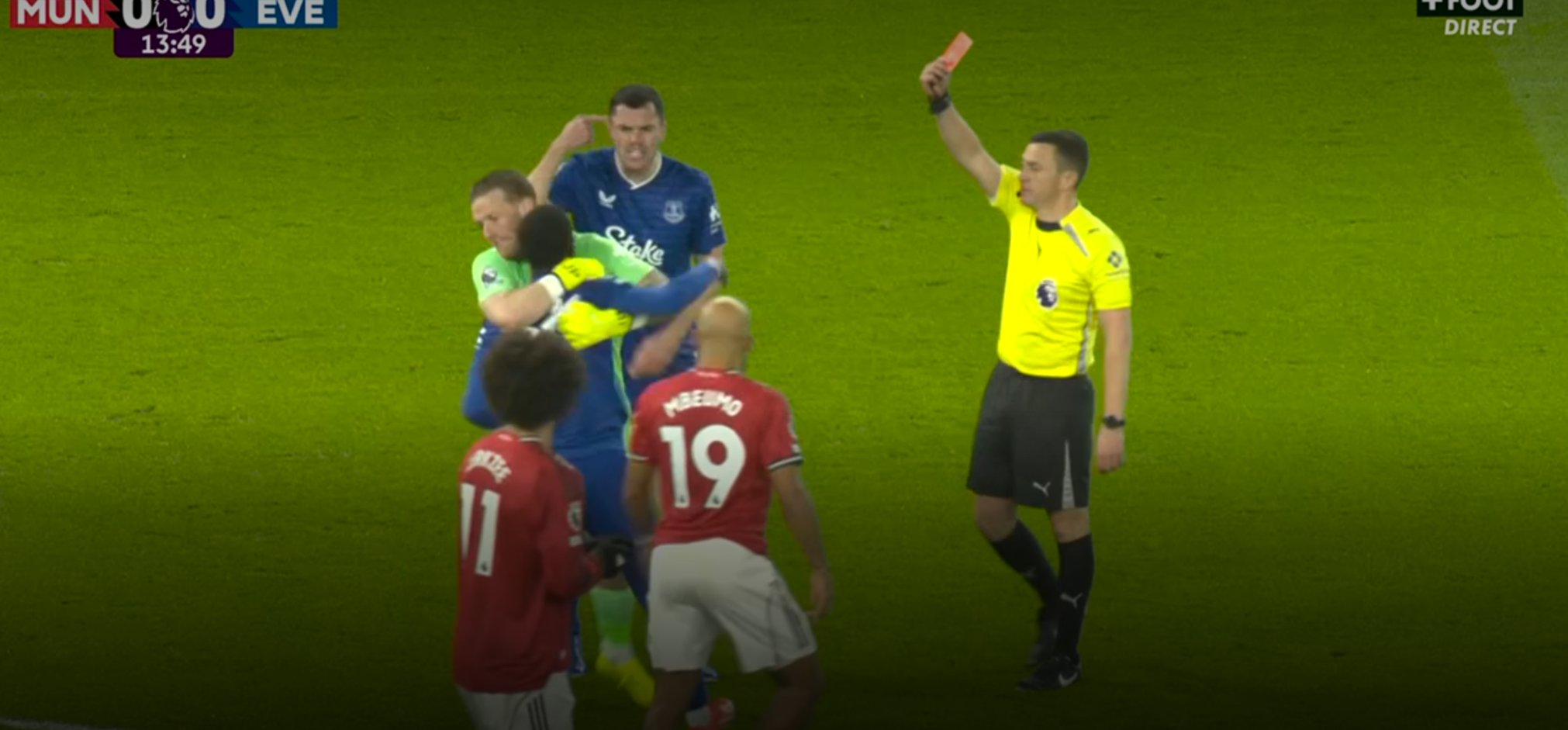 Everton – Mancester United : Gana Gueye exclu après une altercation avec son coéquipier Keane (vidéo)