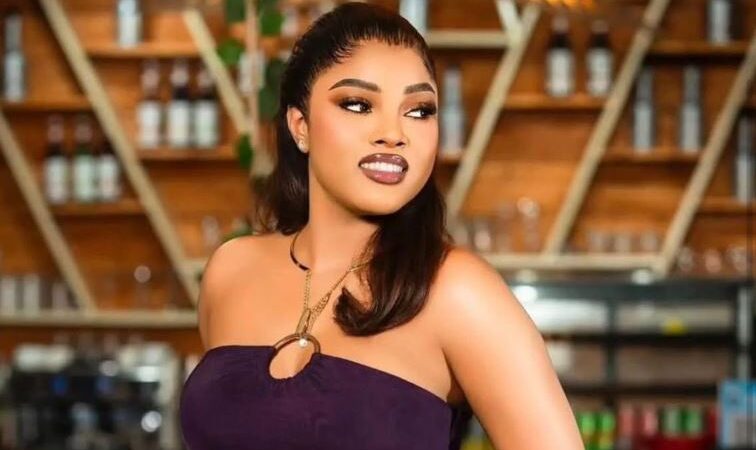 « Fassema » : Leyla, la star de la série, charme les internautes (photos)