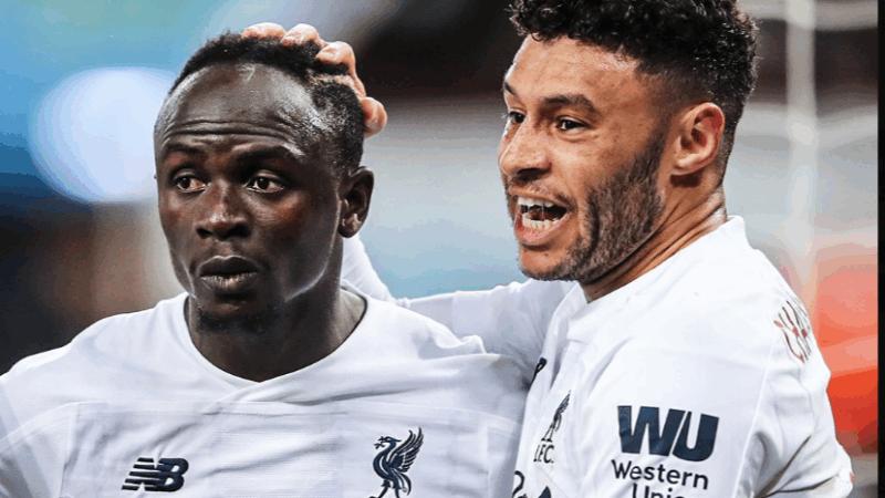 Liverpool en difficulté ? « Passez le ballon à Mané », dit Oxlade-Chamberlain