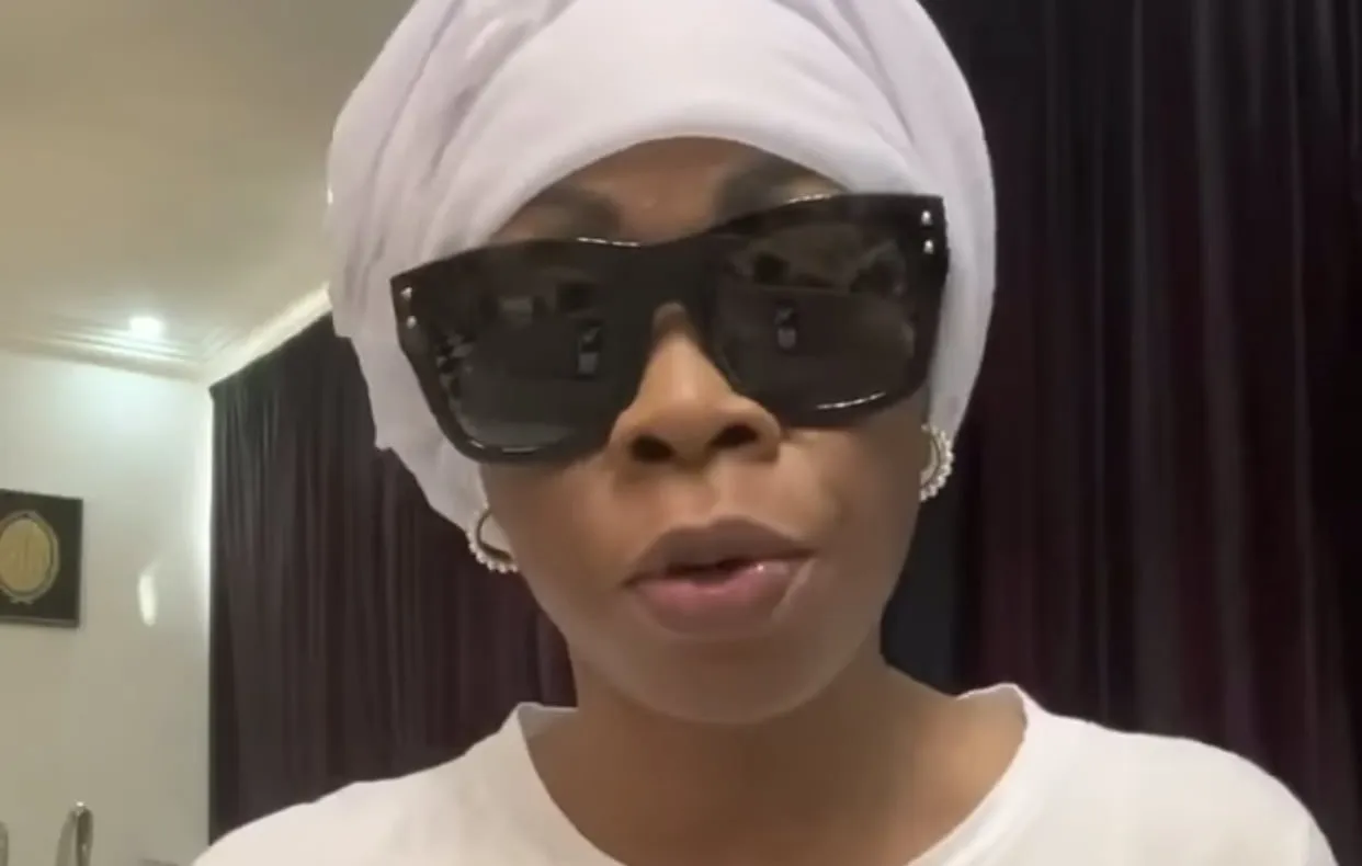 Affaire Aby’s Garden au Sénégal : La chanteuse Aby Ndour réclame 10 millions de Fcfa à son associé