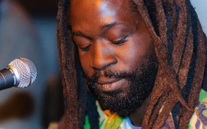 Sénégal – Dread Maxim Amar sur ses 25 ans de carrière : De la désillusion avec Tiken Jah à son grand retour