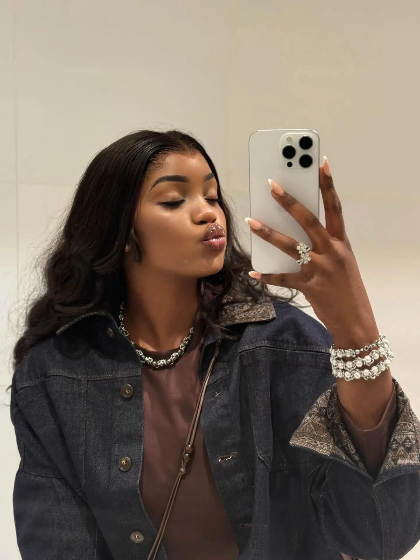 Sénégal – Musique : Après son clip « Mbecté », Diarra Thiès dévoile de nouveaux clichés (Photos)