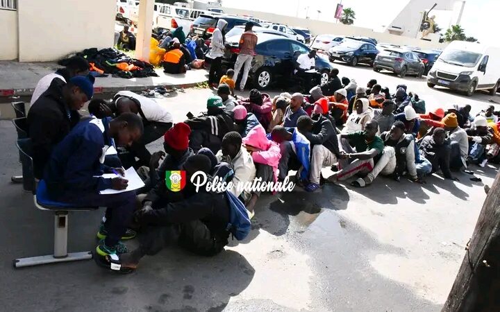 Migration irrégulière : 238 personnes secourues en mer par la Marine nationale