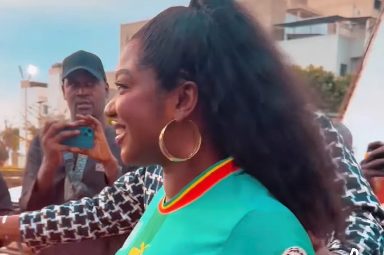 CAN : Mia Guissé en mode « 12e Gaïndé » au Cices pour galvaniser les Lions (Vidéo)