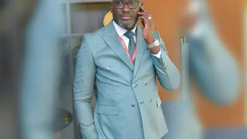 Extradition de Doro Gaye : L&rsquo;attente se prolonge à Paris, la décision de la justice française toujours en suspens