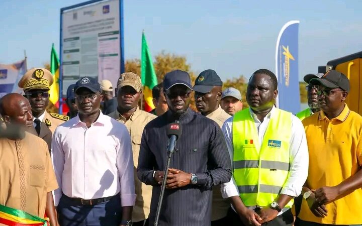 Infrastructures routières : Diomaye Faye lance les travaux d’entretien des axes Ziguinchor–Diembéring et Oussouye–Mlomp–Elinkine