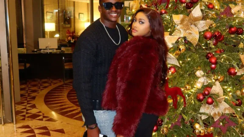 Célébration de Noël au Maroc : Dj Kheucha et son épouse s&rsquo;affichent dans un cadre élégant (Photo)