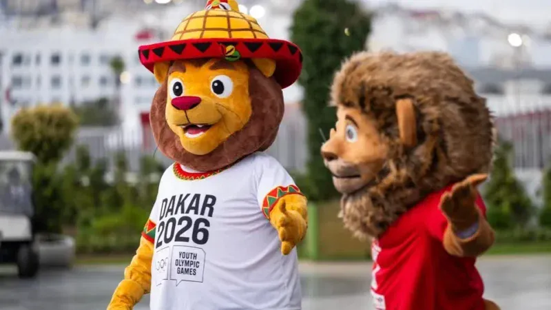 Sénégal – Bénin : La belle image de fraternité offerte par les mascottes Ayo et Assad au stade Ibn Batouta