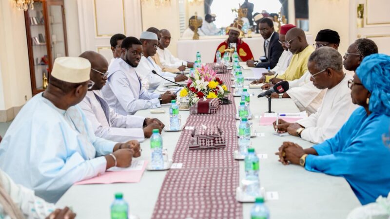 Travaux du port de Ndayane : Diomaye Faye reçoit le collectif des notables de Yenne