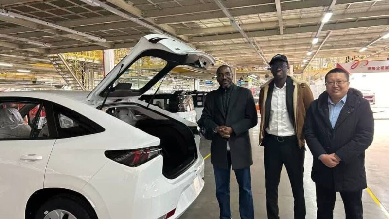 Mobilité durable : Le projet des 1000 taxis hybride prend forme