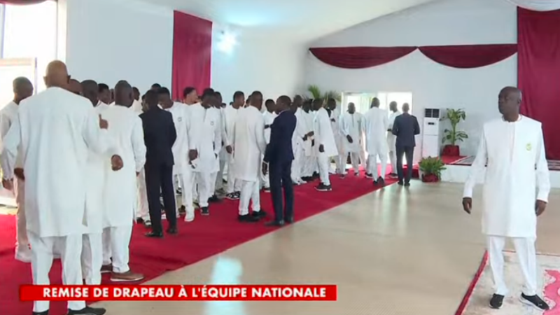 Palais – Revivez la remise de drapeau des Lions pour la Can 2025